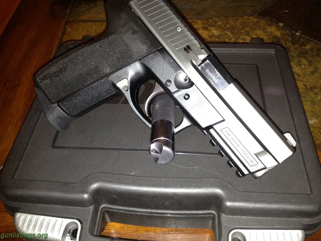 Pistols Sig Sauer P2022