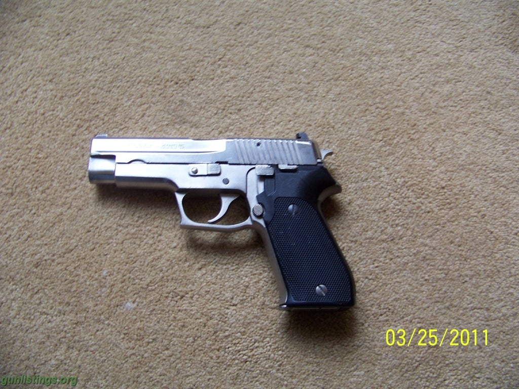 Pistols SIG SAUER P220 - NICKEL