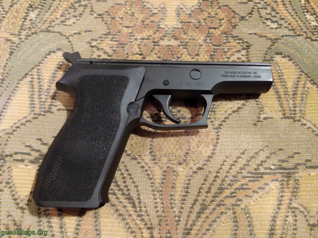 Pistols Sig Sauer P220 Frame. Red Box Purchase. Excellent Shape