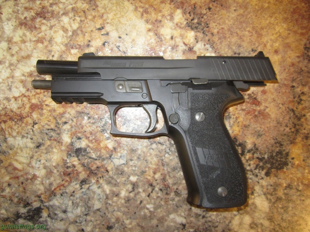 Pistols Sig Sauer P226 40 Cal. Trade Possible