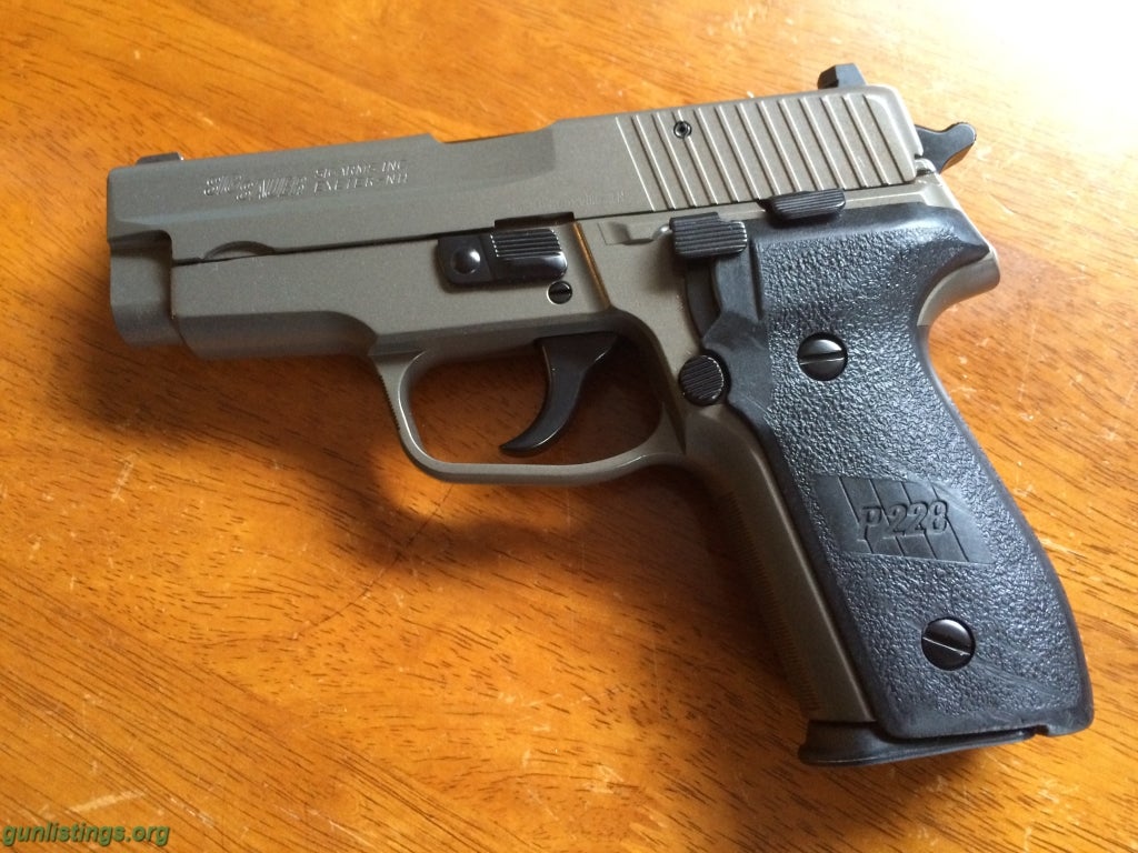 Pistols Sig Sauer P228