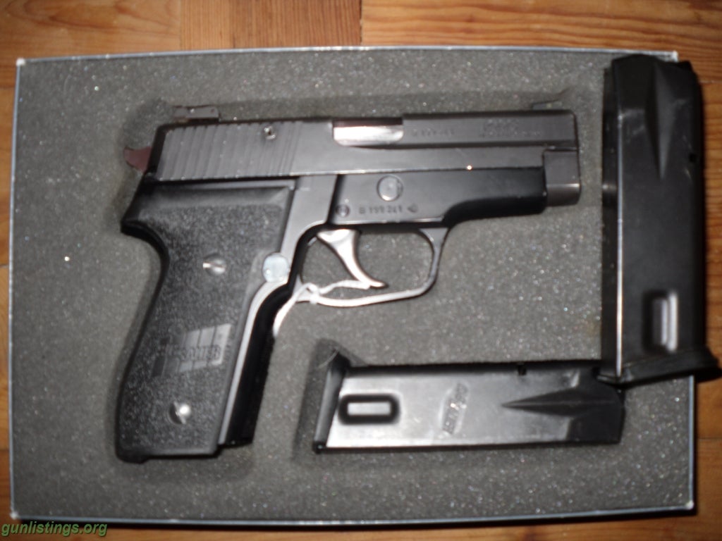 Pistols Sig Sauer P228  9mm