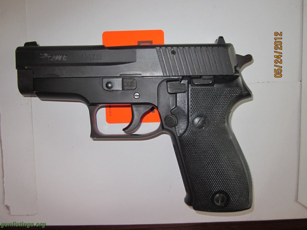 Pistols Sig Sauer P 225