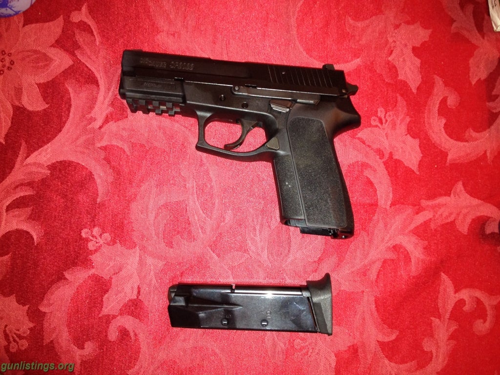 Pistols Sig Sauer SP2022 .40 S&W