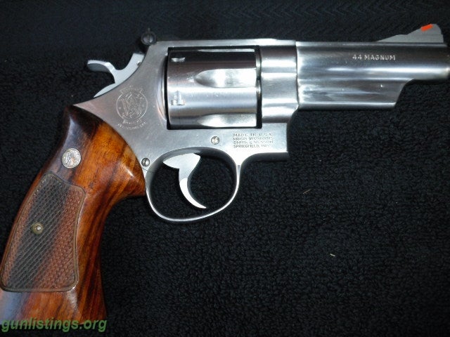 Pistols Smith & Wesson