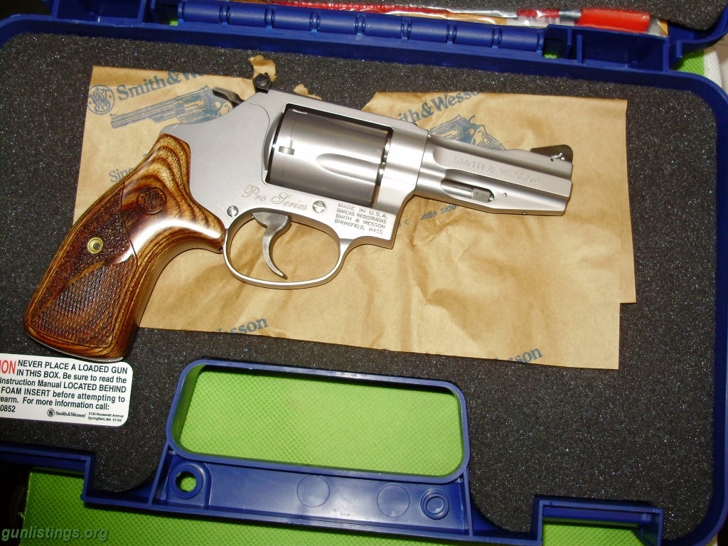 Pistols Smith & Wesson 357