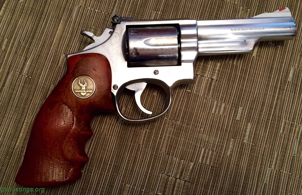 Pistols Smith & Wesson 357 Magnum