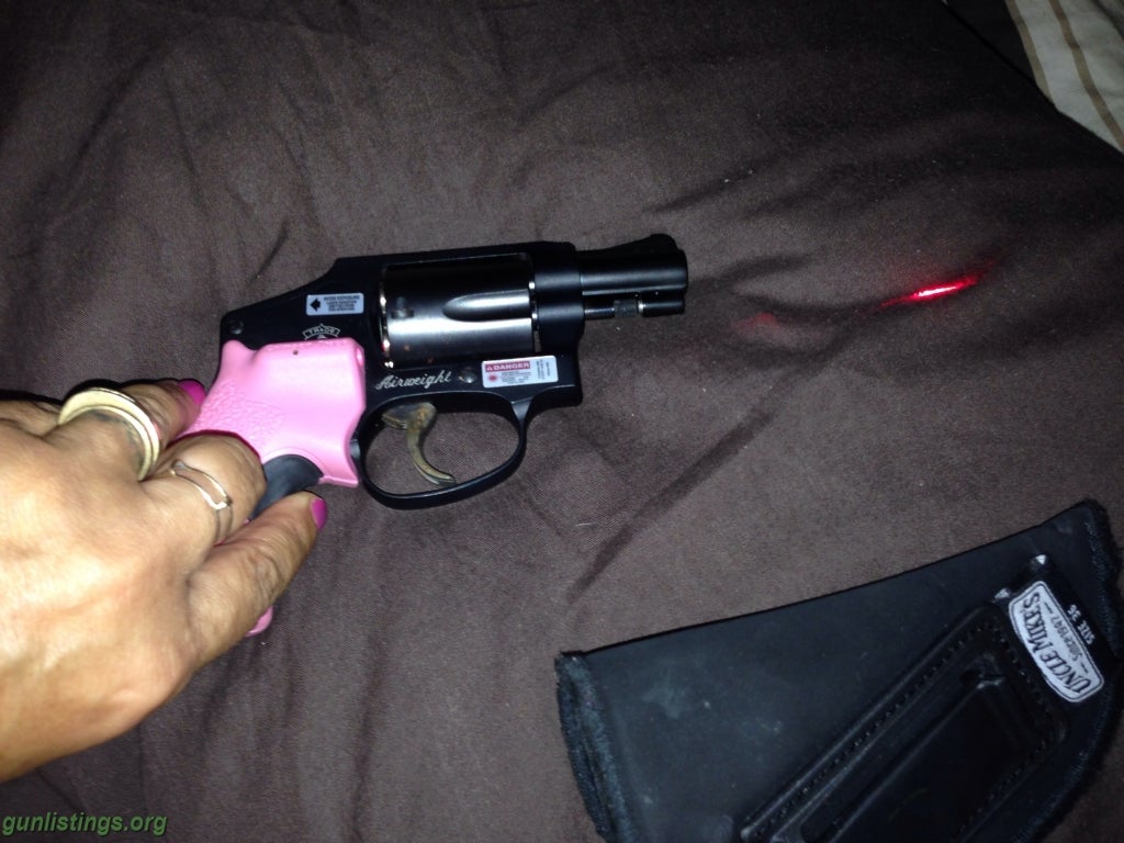 Pistols Smith & Wesson 38