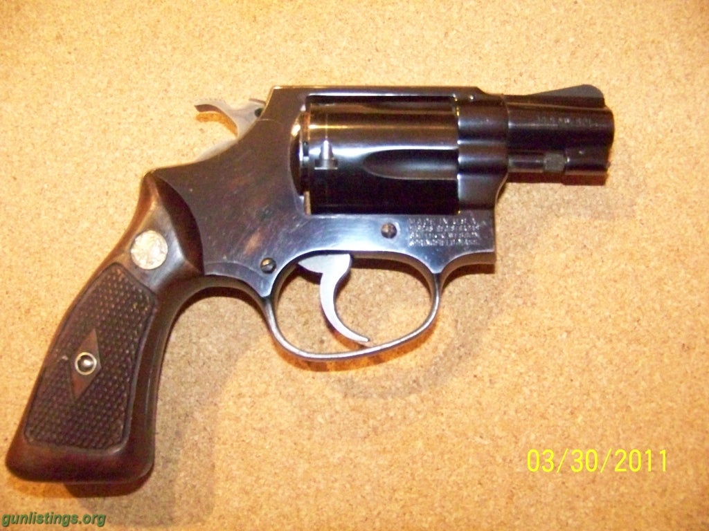 Pistols Smith & Wesson 38