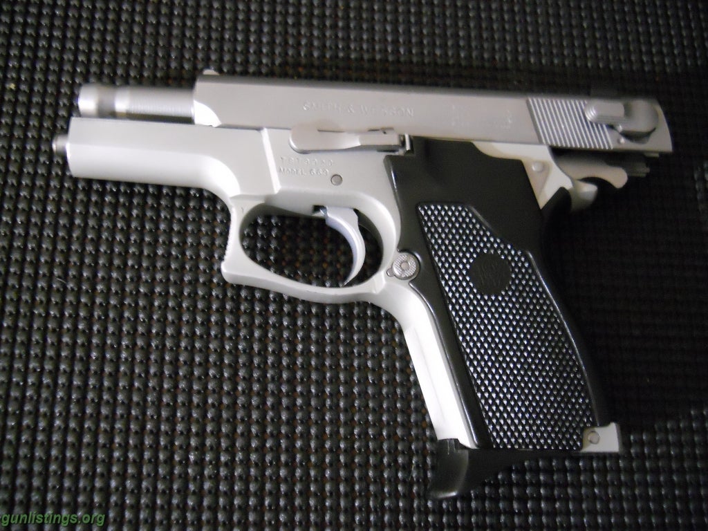 Pistols Smith & Wesson 669 9mm