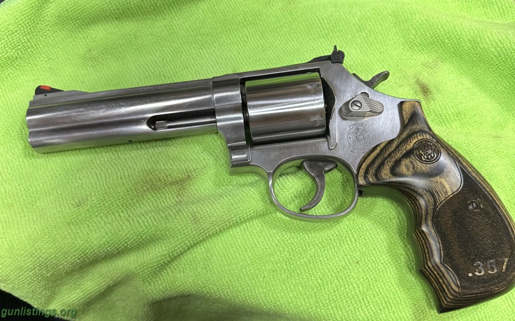 Pistols Smith & Wesson 686 TALO Edition .357