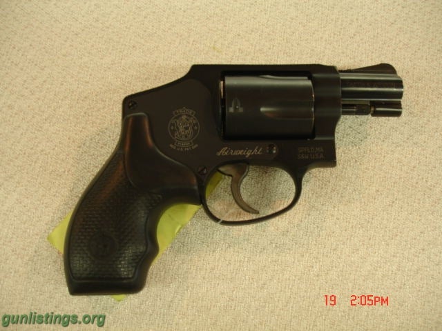 Pistols SMITH & WESSON  442  AIRWEIGHT