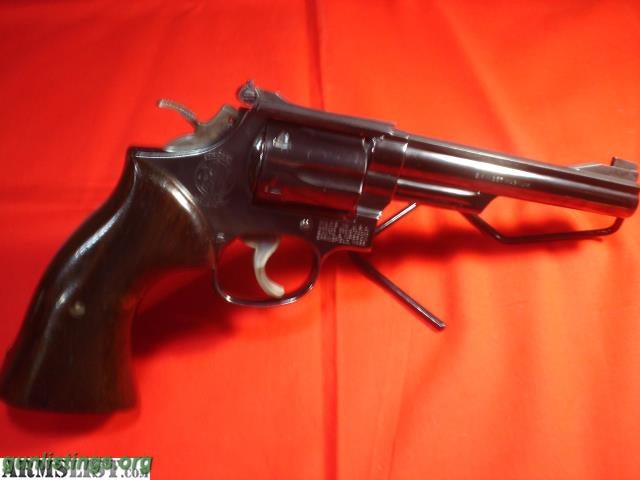 Pistols Smith & Wesson Model 19-4 .357 Magnum