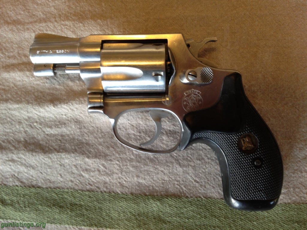 Pistols Smith & Wesson Model 60 SS 38 Special