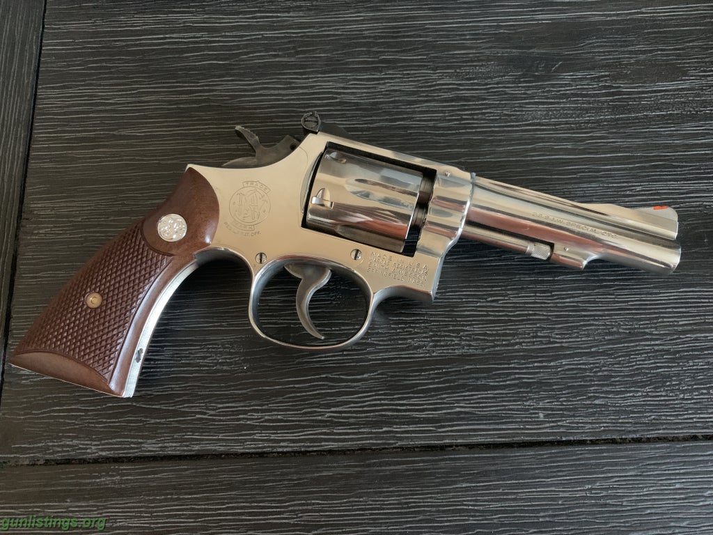 Pistols Smith And Wesson Model 15-4 Nickel