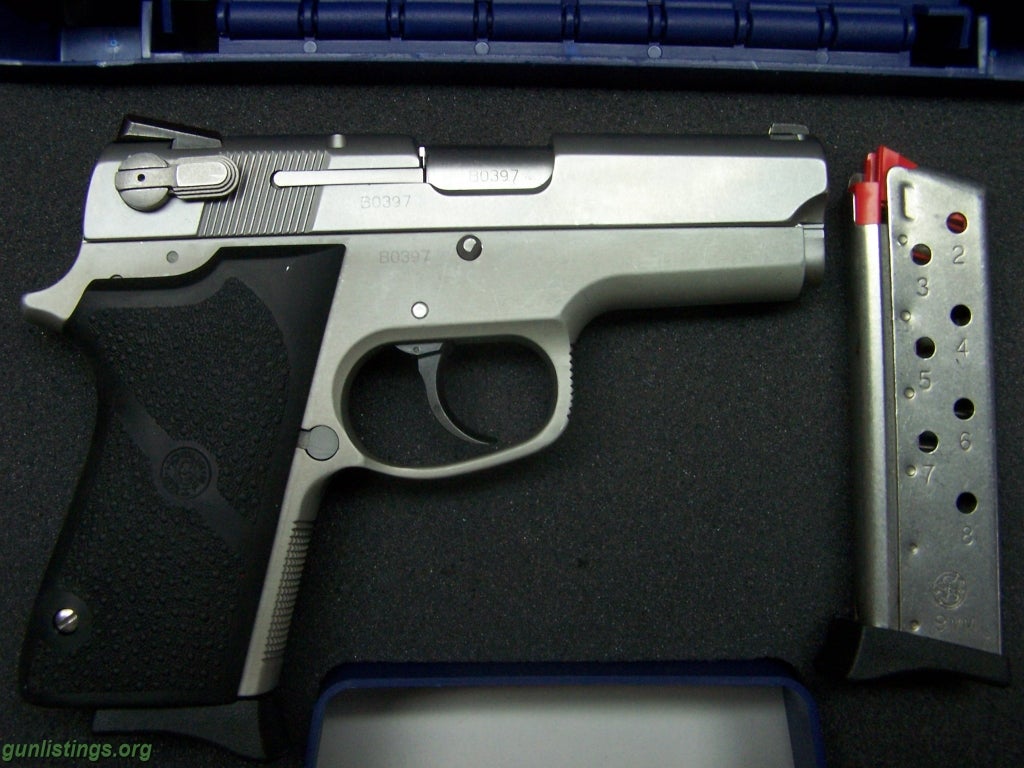 Pistols Smith And Wesson Model 3913 Compact 9mm