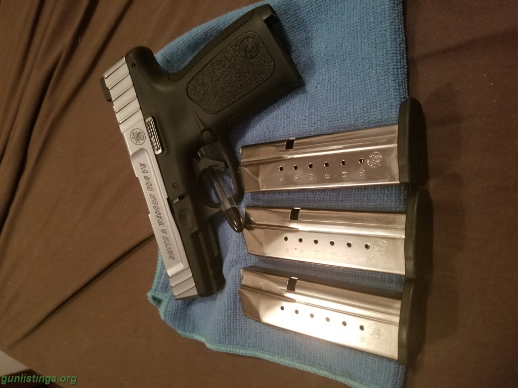 Pistols Smith And Wesson SD9VE Upgraded, Extra Mag