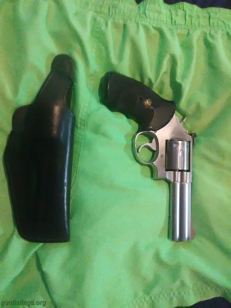 Pistols SMITH WESSON 686 STAINLESS DISTINGUISHED COMBAT 357 MAG