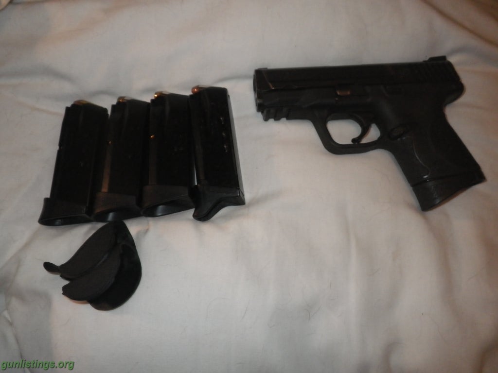 Pistols Smith&Wesson  M&P 40 Cal