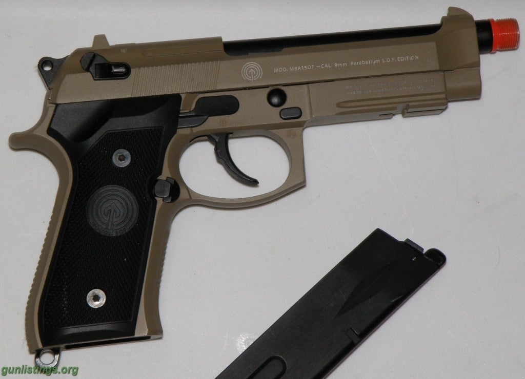 Pistols SOCOMGEAR M-92 Airsoft