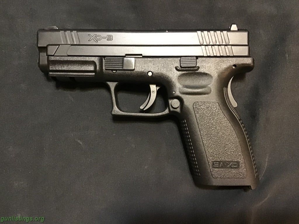 Pistols Springfield XD9