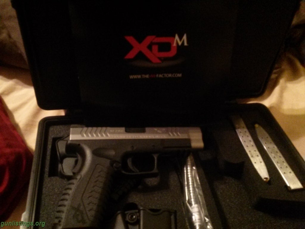 Pistols Springfield Xdm 9mm Like New With All Hardware