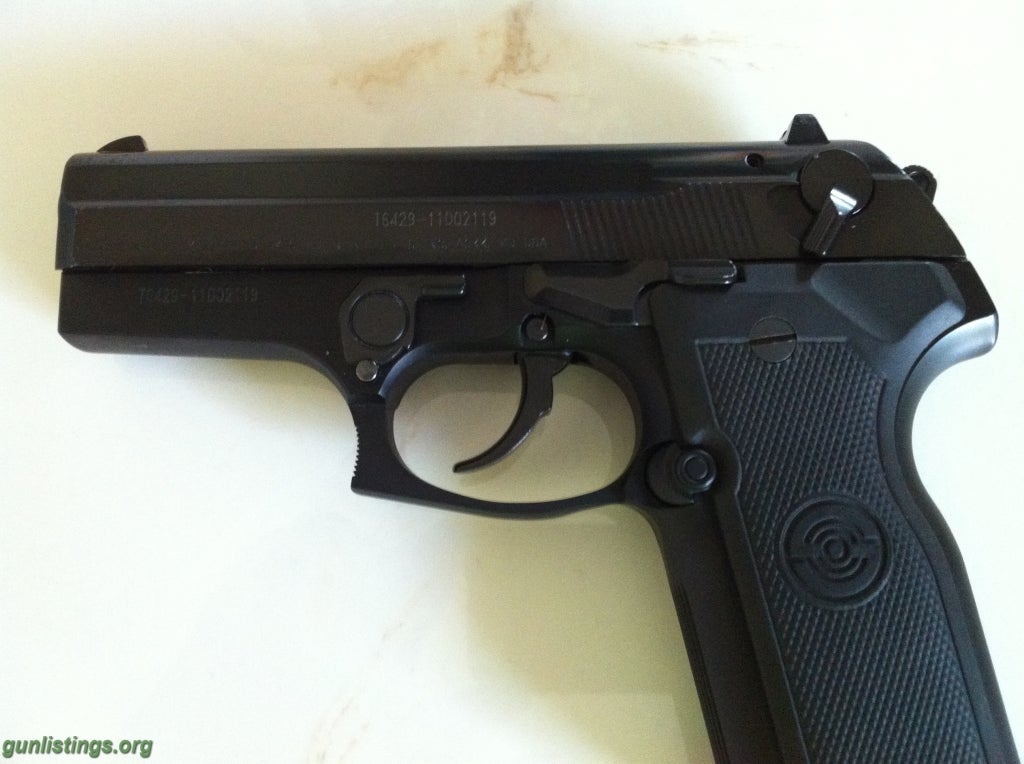 Pistols Stoeger/Beretta Cougar 40Cal