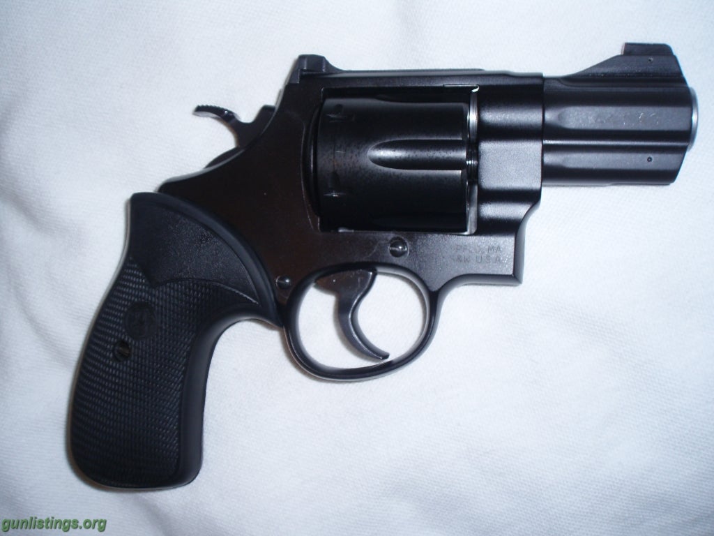 Gunlistings.org - Pistols S&W 329 Night Guard 44 Magnum Revolver