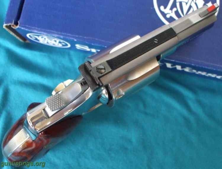 Pistols S&W 357 Mag Stainless Revolver, 2 1/2 Inch Barrel, With