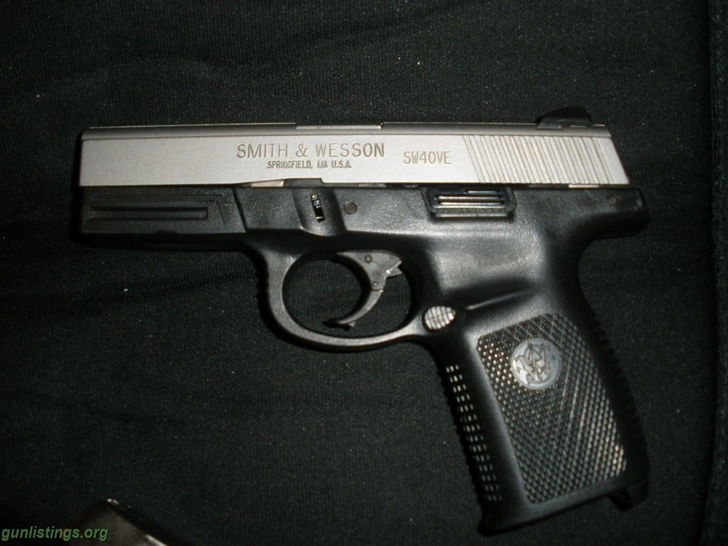 Pistols S&W 40 Cal Semi Auto