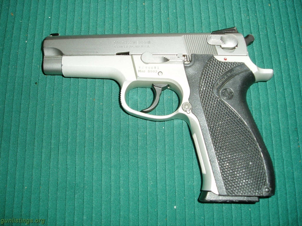 Pistols S&W 5903