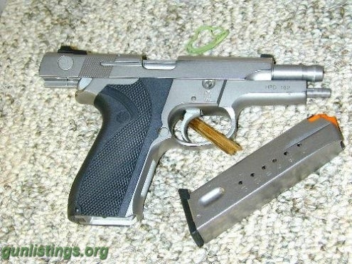 Pistols S&W 5946