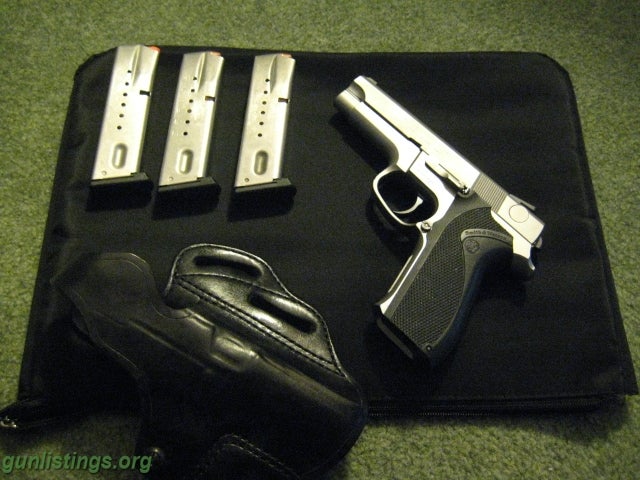 Pistols S&W 5946 (9mm)