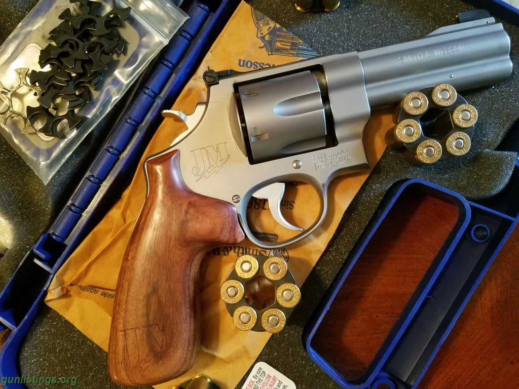 Pistols S&W 625JM 45acp Revolver