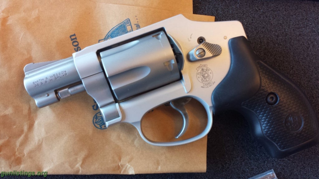 Pistols S&W 642 Airweight .38 Spl + P