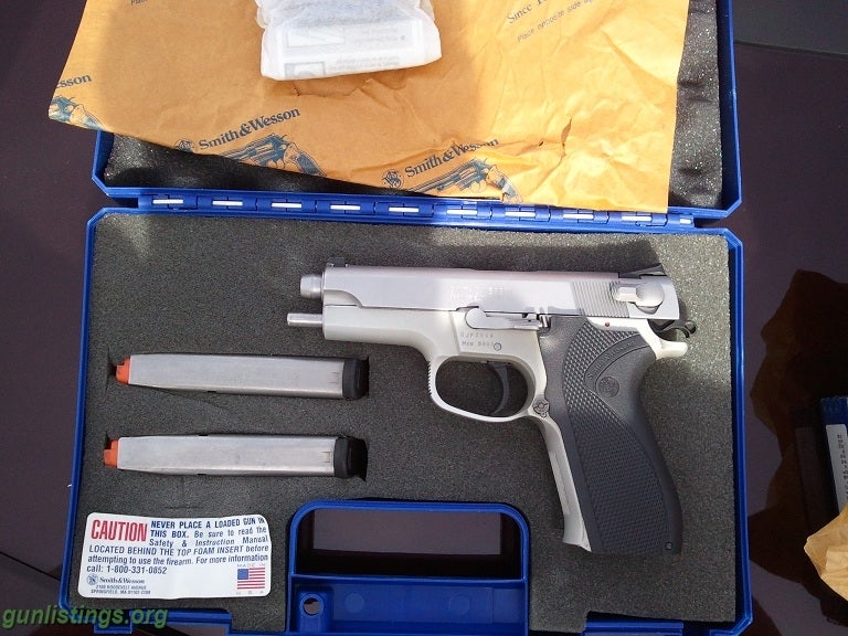 Pistols S&W Mod 60 Chief Special And 5903