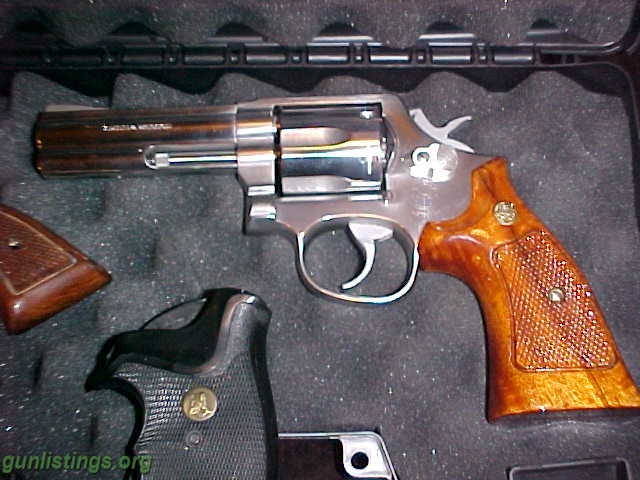 Pistols S&W Model 681-2 357 Magnum