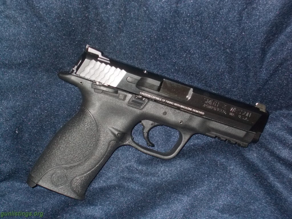 Pistols S&W M&P 40