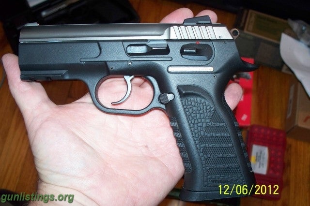 Pistols Tanfoglio/EAA Witness P Carry 10MM W/ 226 Rnds Of Ammo