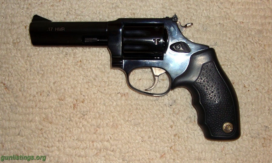 Pistols Taurus 17HMR Revolver