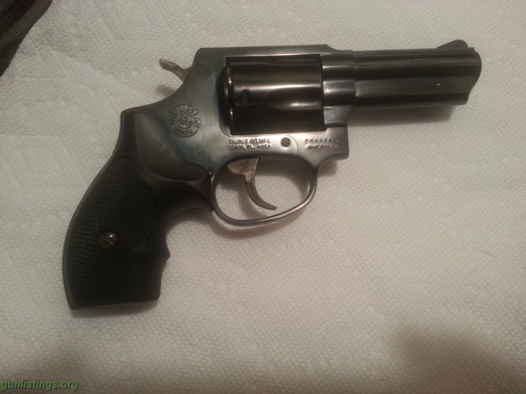 Pistols Taurus Model 85 With 3 Barrel 0142