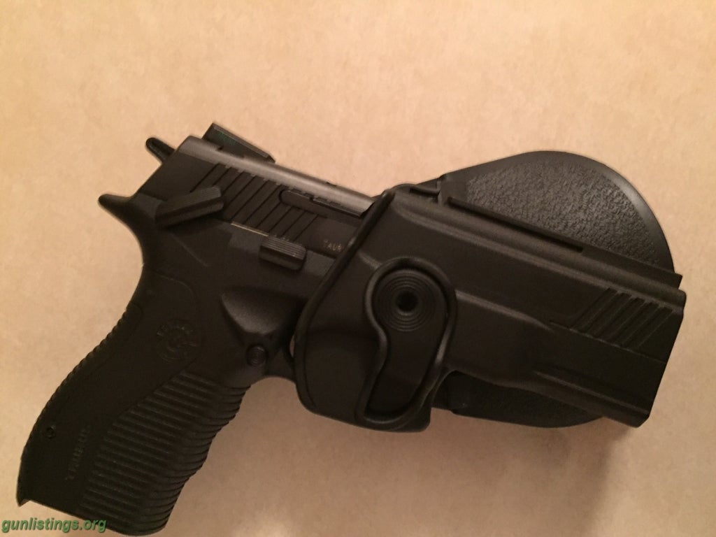 Pistols Taurus PT-809 With Several Extras