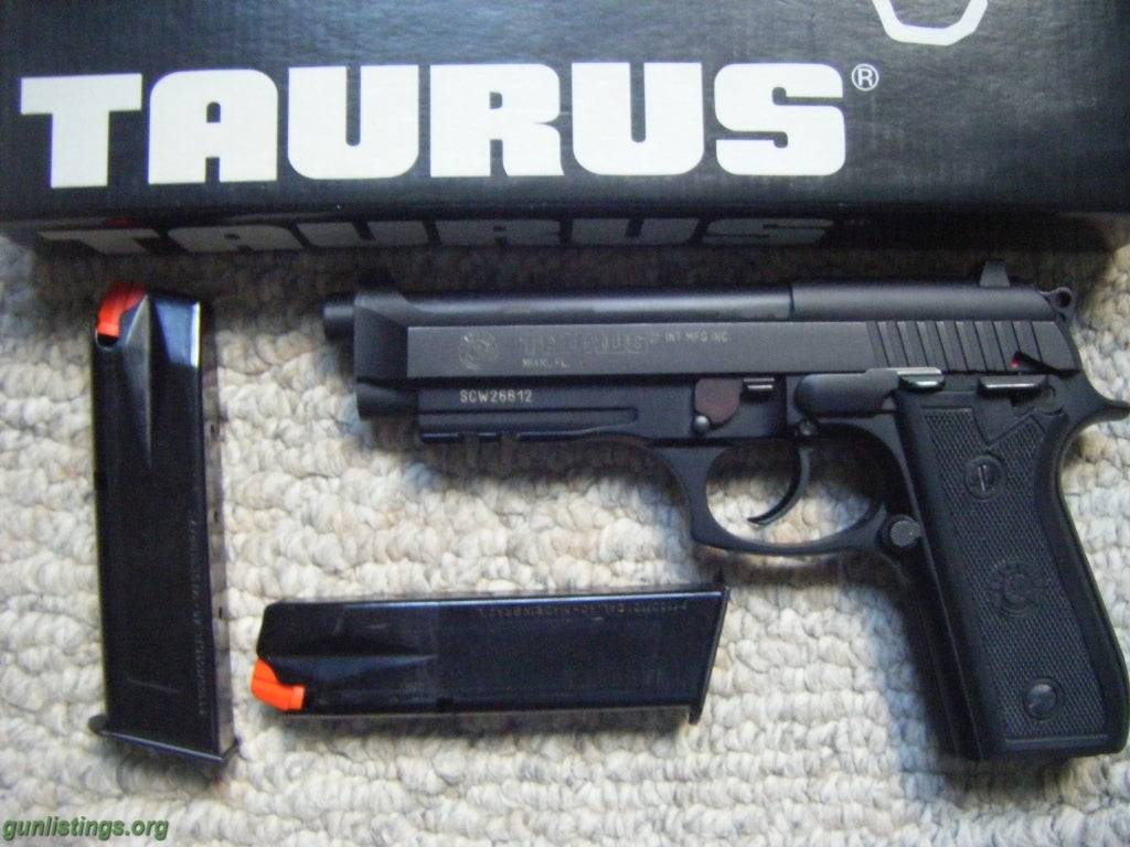 Pistols TAURUS PT 100 AF