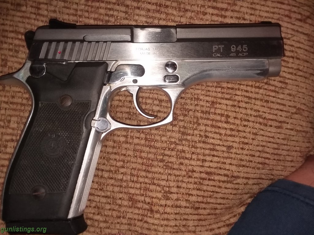 Pistols Taurus PT 945