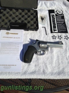 Pistols TAURUS 'TRACKER' In .45 ACP