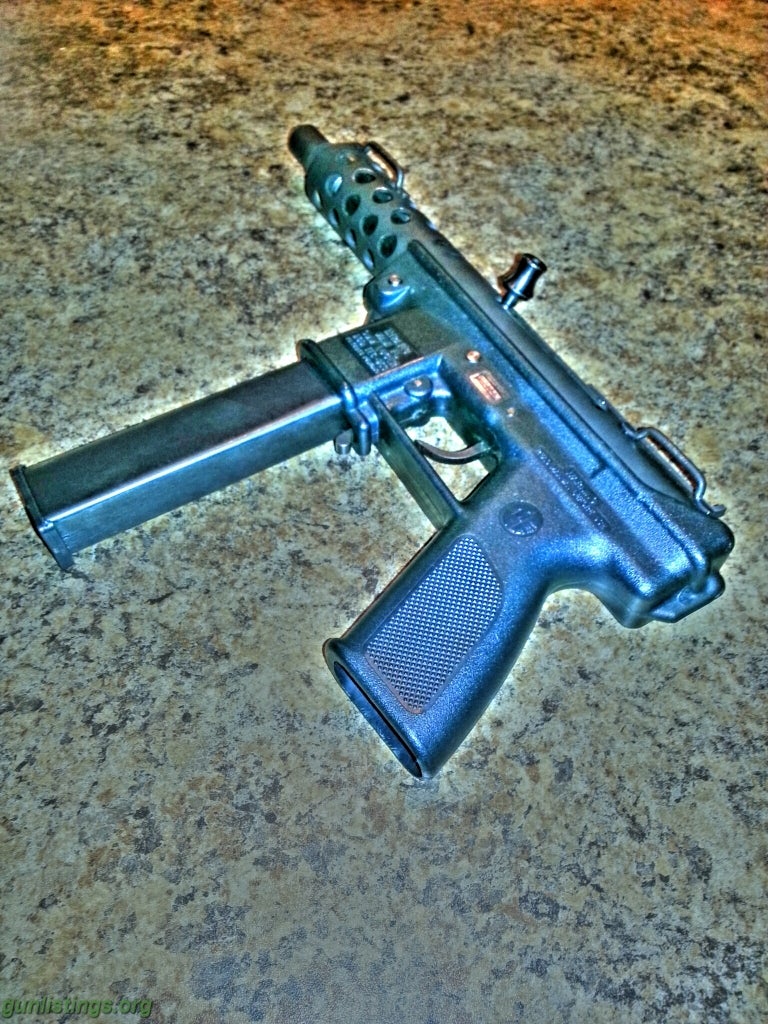 Pistols Tech Nine