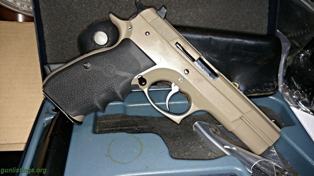 Pistols TZ75 9mm