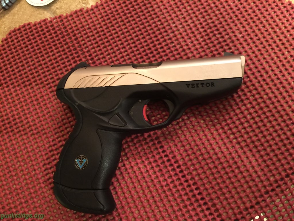 Gunlistings org Pistols Vektor  Cp1 9  Mm