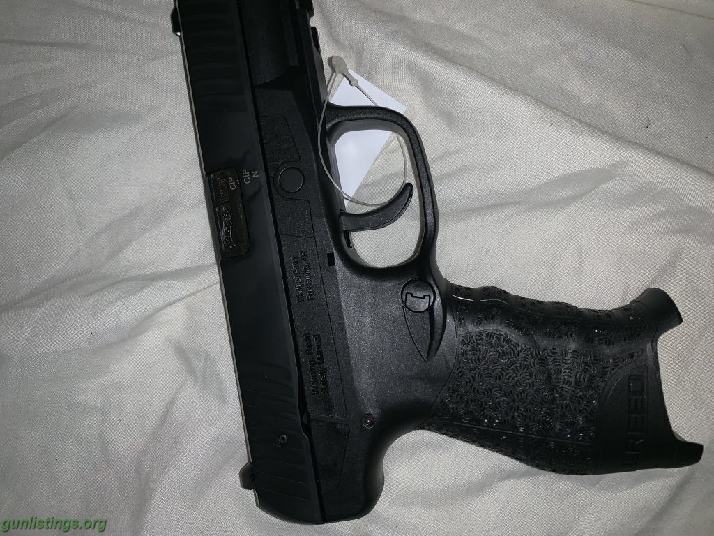 Pistols Walther Creed 9mm