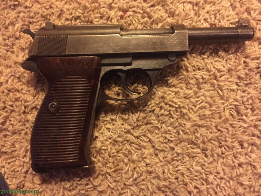 Pistols Walther P-38 1944 700obo